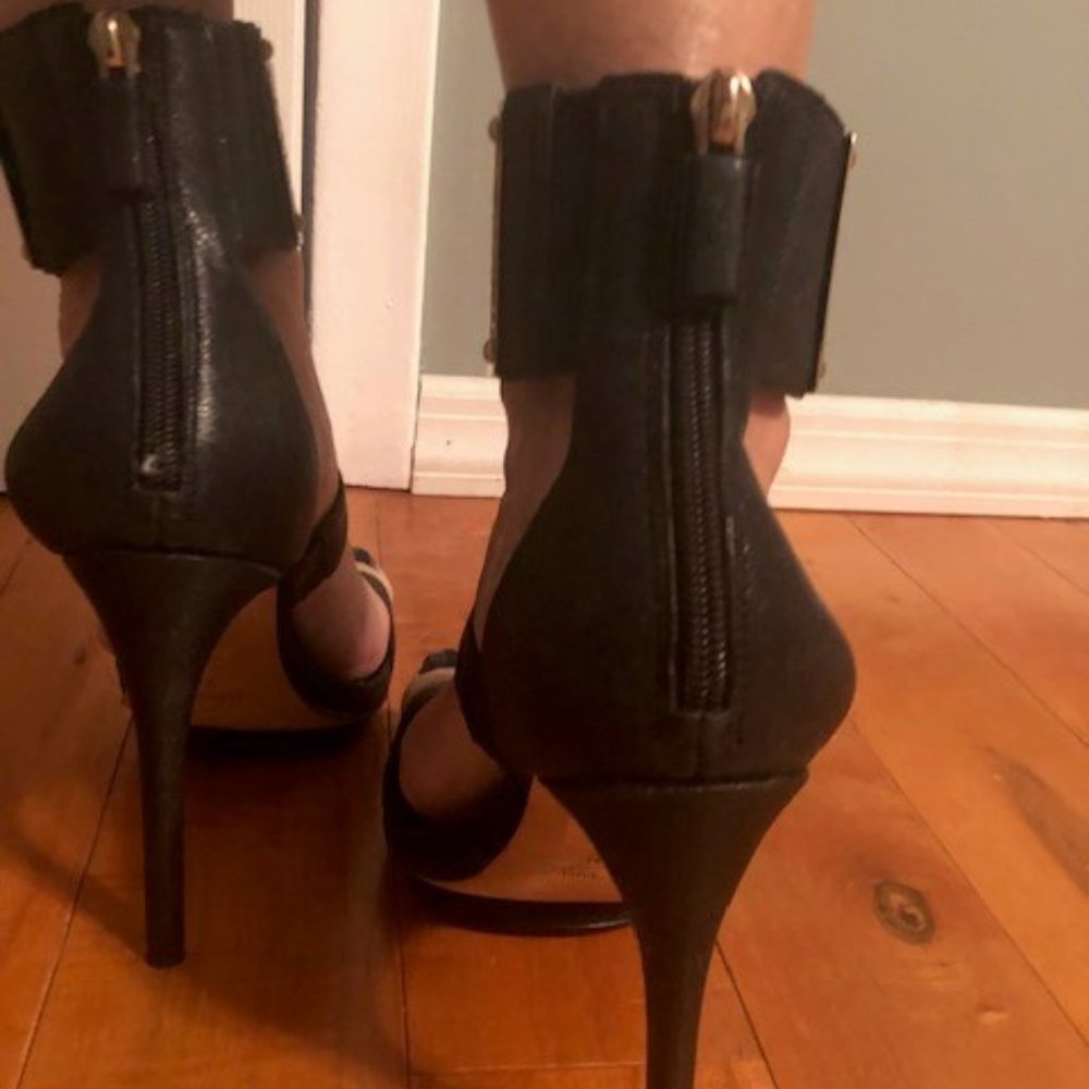 Heels - Picture 3 of 5